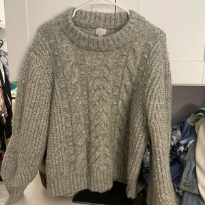 Grey sweater round neck